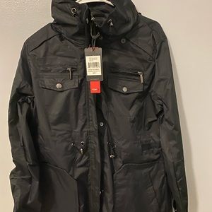 NWT XL black hooded rain jacket/windbreaker